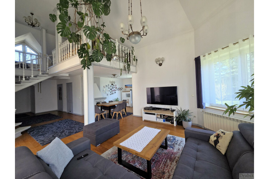 Małopolskie, suski, Zembrzyce, Śleszowice, Unikatowy dom wśr&oacute;d zieleni Jezioro Mucharskie