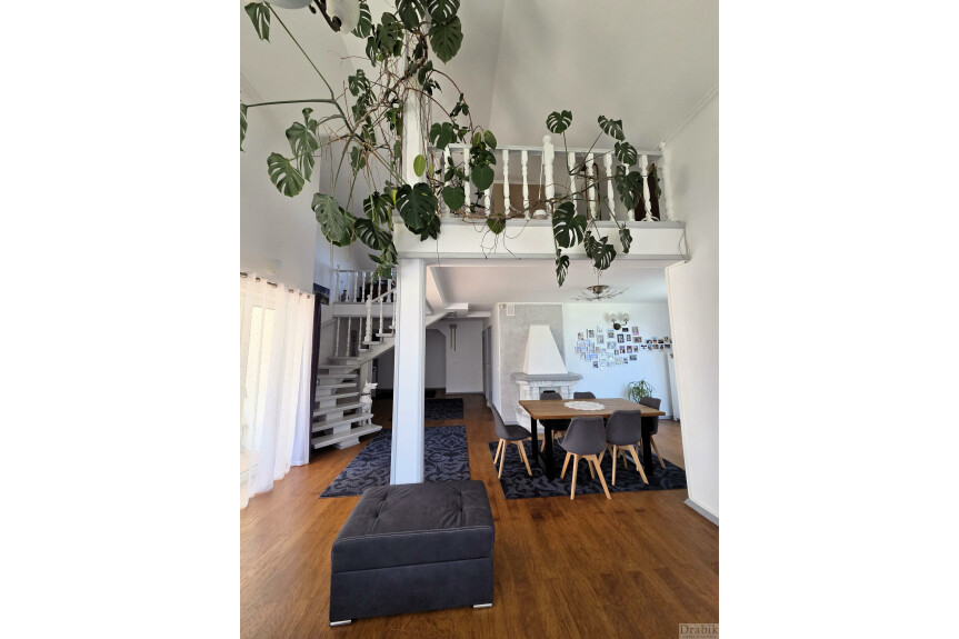 suski, Zembrzyce, Śleszowice, Unikatowy dom wśr&oacute;d zieleni Jezioro Mucharskie