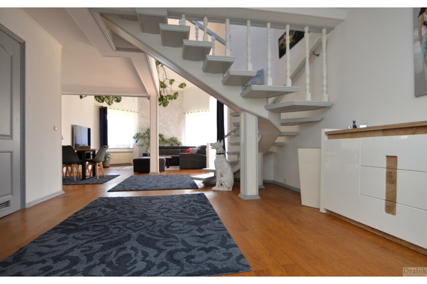 suski, Zembrzyce, Śleszowice, Unikatowy dom wśr&oacute;d zieleni Jezioro Mucharskie