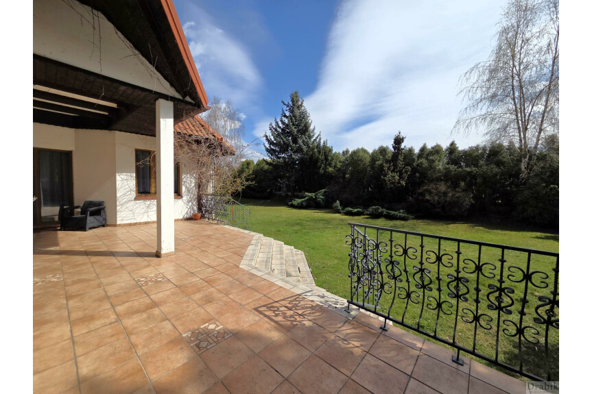 suski, Zembrzyce, Śleszowice, Unikatowy dom wśr&oacute;d zieleni Jezioro Mucharskie