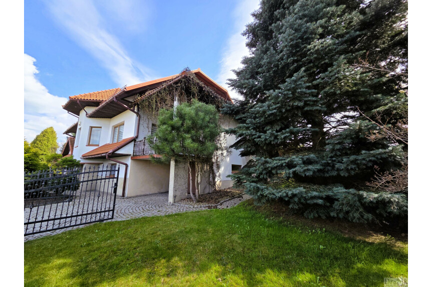 suski, Zembrzyce, Śleszowice, Unikatowy dom wśr&oacute;d zieleni Jezioro Mucharskie