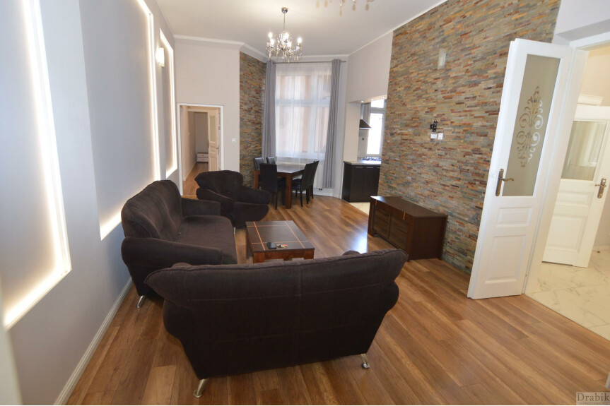 Krak&oacute;w, Stare Miasto, Podzamcze, 4-pokojowy apartament  obok Wawelu Stare Miasto For RENT