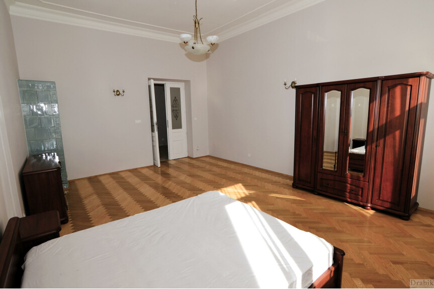 Krak&oacute;w, Stare Miasto, Podzamcze, 4-pokojowy apartament  obok Wawelu Stare Miasto For RENT