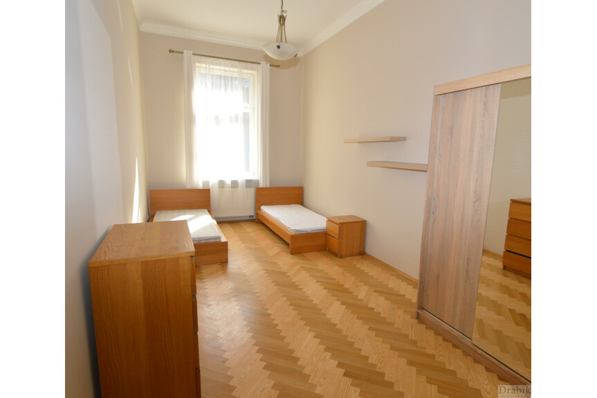 Krak&oacute;w, Stare Miasto, Podzamcze, 4-pokojowy apartament  obok Wawelu Stare Miasto For RENT