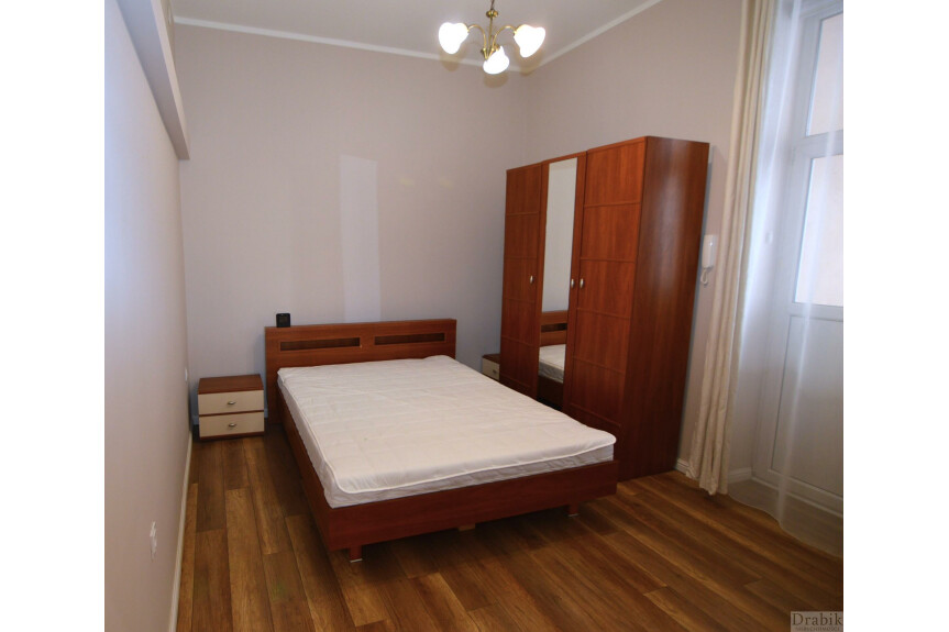 Krak&oacute;w, Stare Miasto, Podzamcze, 4-pokojowy apartament  obok Wawelu Stare Miasto For RENT