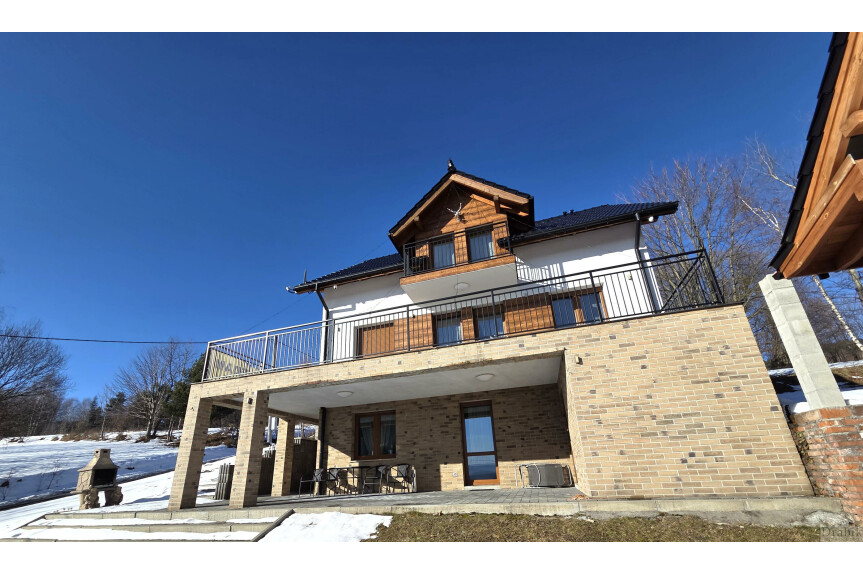 suski, Stryszawa, Krzesz&oacute;w, Kompleks budynk&oacute;w pod biznes lub zamieszkanie ok. Krzeszowa