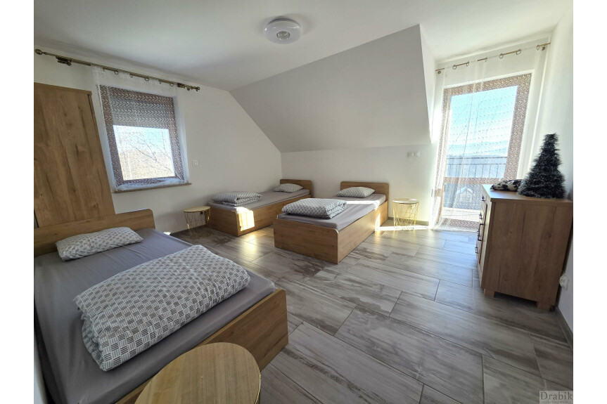 suski, Stryszawa, Krzesz&oacute;w, Kompleks budynk&oacute;w pod biznes lub zamieszkanie ok. Krzeszowa