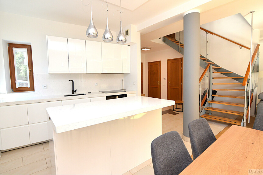 Krak&oacute;w, Wola Justowska, 28 Lipca 1943, W pełni umeblowany dom/Sauna/ 3 łazienki