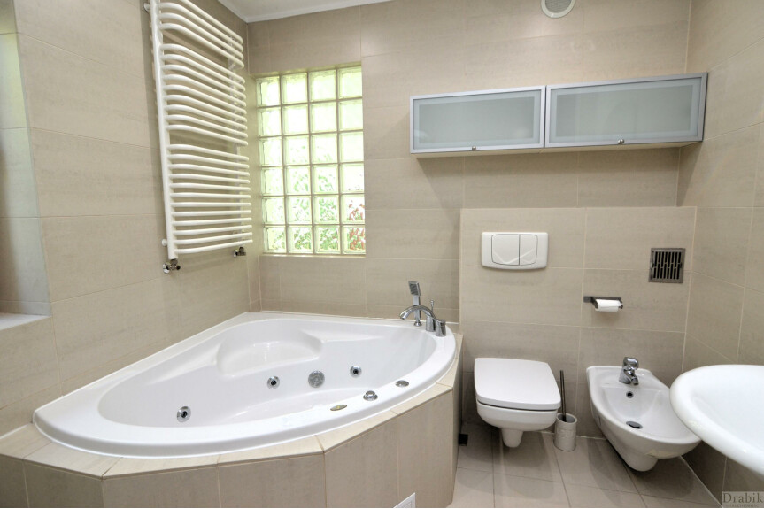 Krak&oacute;w, Wola Justowska, 28 Lipca 1943, W pełni umeblowany dom/Sauna/ 3 łazienki