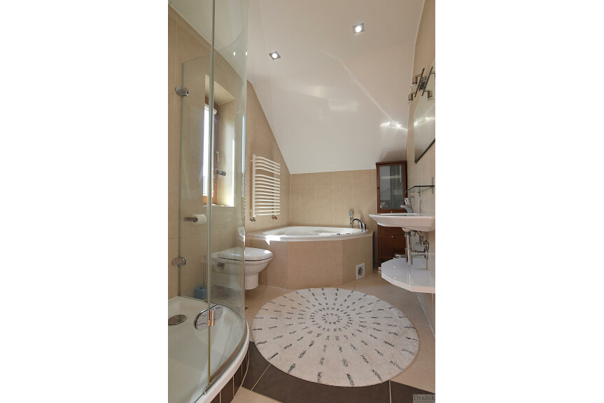 Krak&oacute;w, Wola Justowska, 28 Lipca 1943, W pełni umeblowany dom/Sauna/ 3 łazienki