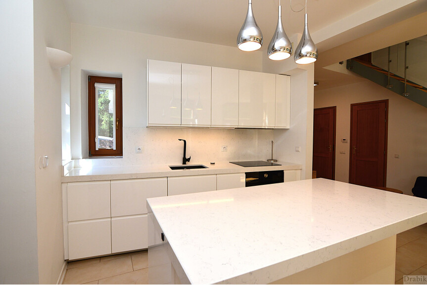 Krak&oacute;w, Wola Justowska, 28 Lipca 1943, W pełni umeblowany dom/Sauna/ 3 łazienki