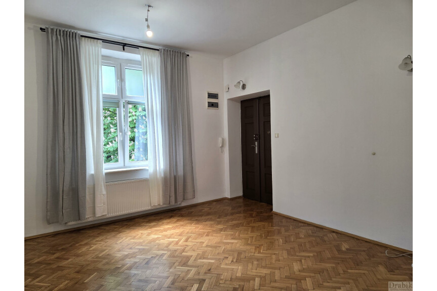 Małopolskie, Krak&oacute;w, Stare Miasto, Plac Matejki, 1-pok Dworzec Gł&oacute;wny / 1-bedroom apt Old Town