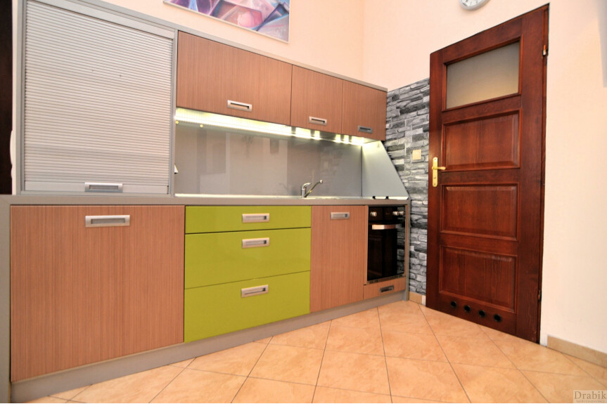 Małopolskie, Krak&oacute;w, Stare Miasto, Podzamcze, Studio ok.Wawelu/Equipped furnished studio OldTown