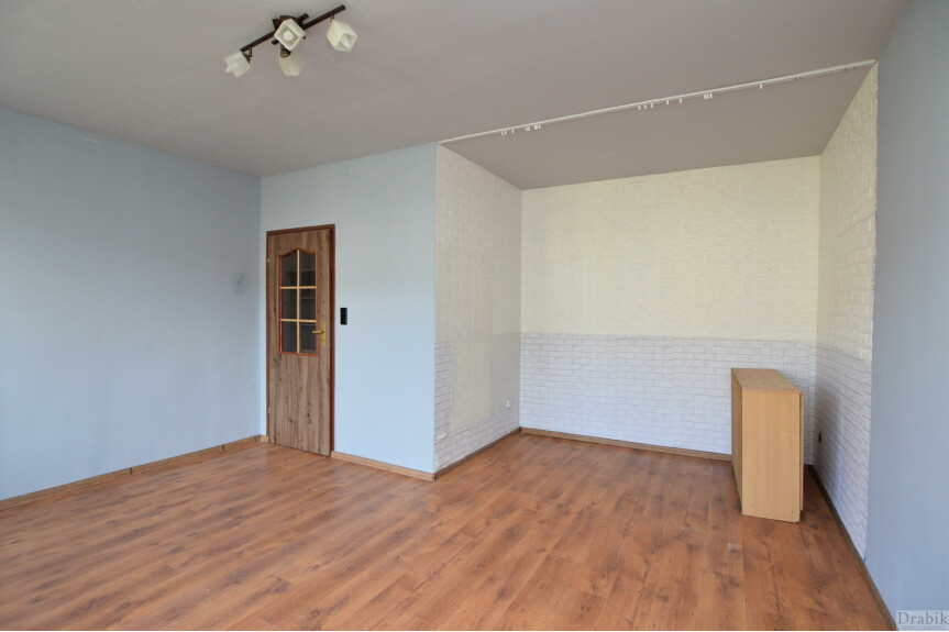 suski, Sucha Beskidzka, osiedle Beskidzkie, Przestronne mieszkanie z loggią os. Beskidzkie