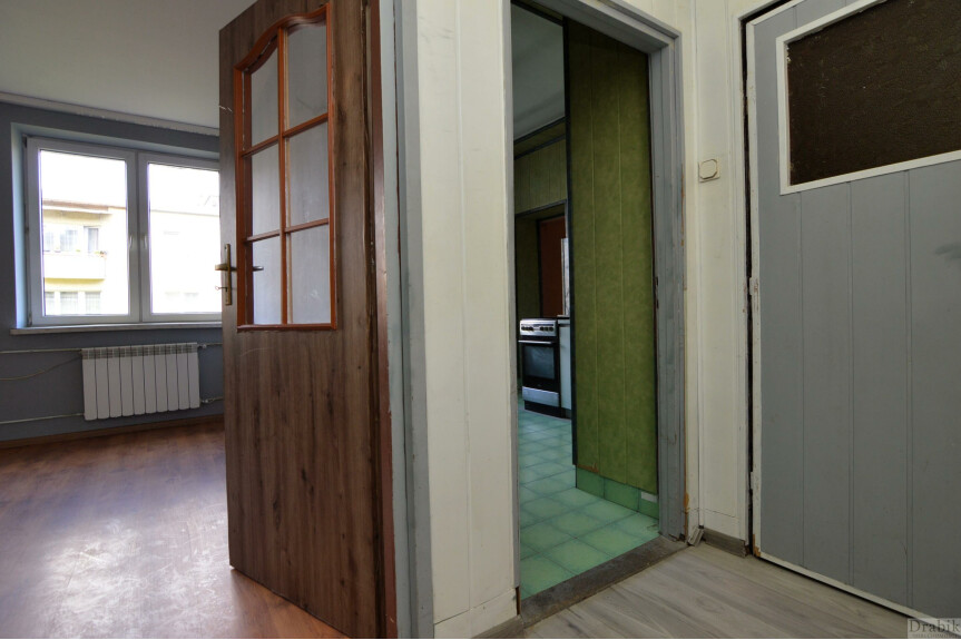 suski, Sucha Beskidzka, osiedle Beskidzkie, Przestronne mieszkanie z loggią os. Beskidzkie