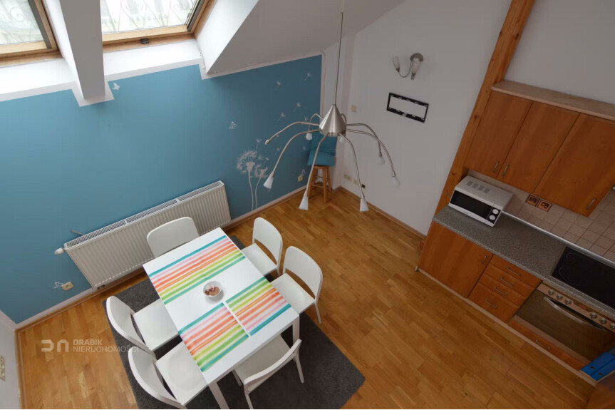Krak&oacute;w, Stare Miasto, Plac Matejki, Plac Matejki poddasze 2pok mieszkanie 2 łazienki RENT