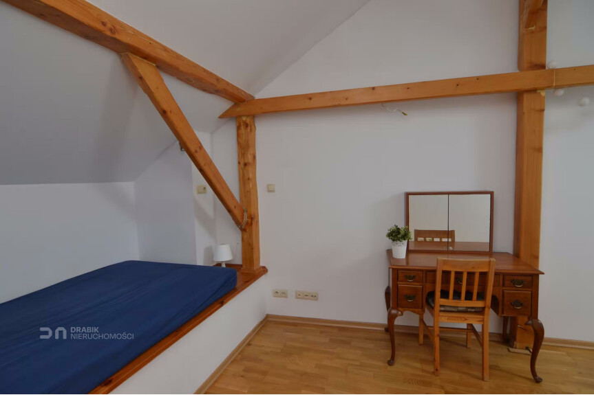 Krak&oacute;w, Stare Miasto, Plac Matejki, Plac Matejki poddasze 2pok mieszkanie 2 łazienki RENT