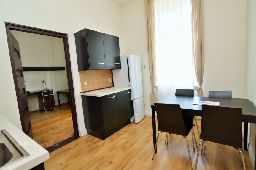 Krak&oacute;w, Grzeg&oacute;rzki, Wesoła, Lubomirskiego, Atrakcyjna kawalerka blisko Galerii Krakowskiej