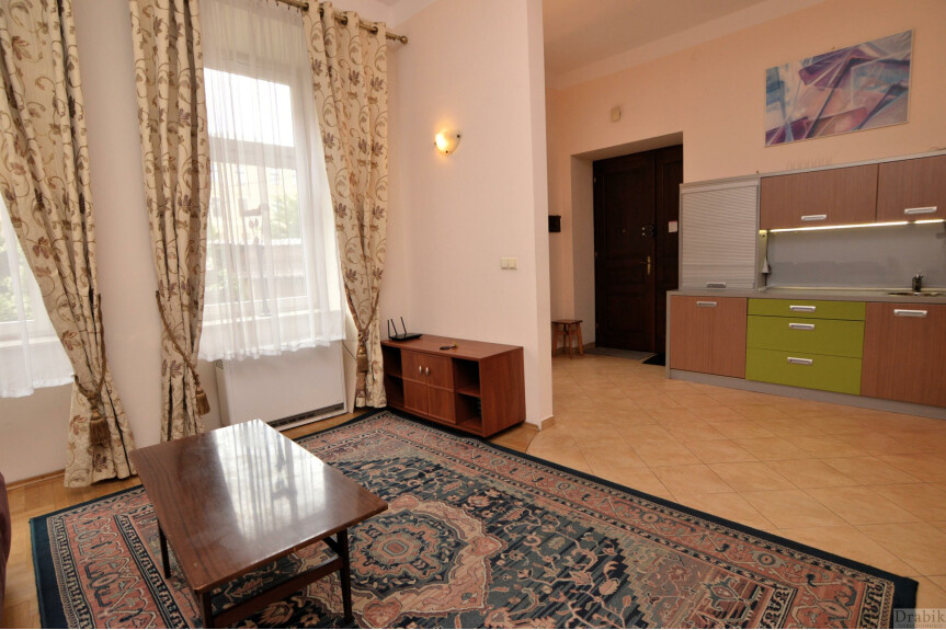 Krak&oacute;w, Stare Miasto, Podzamcze, Studio ok.Wawelu/Equipped furnished studio OldTown