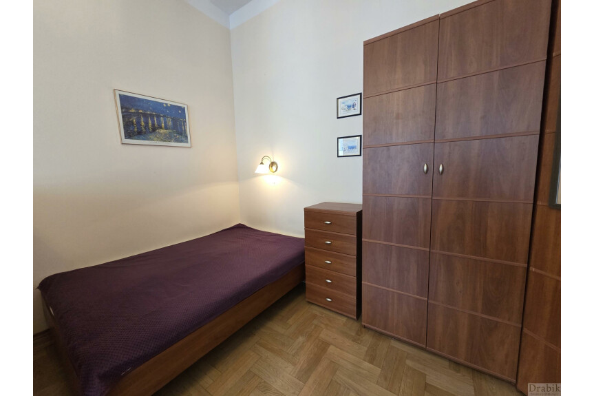 Krak&oacute;w, Stare Miasto, Podzamcze, Studio ok.Wawelu/Equipped furnished studio OldTown